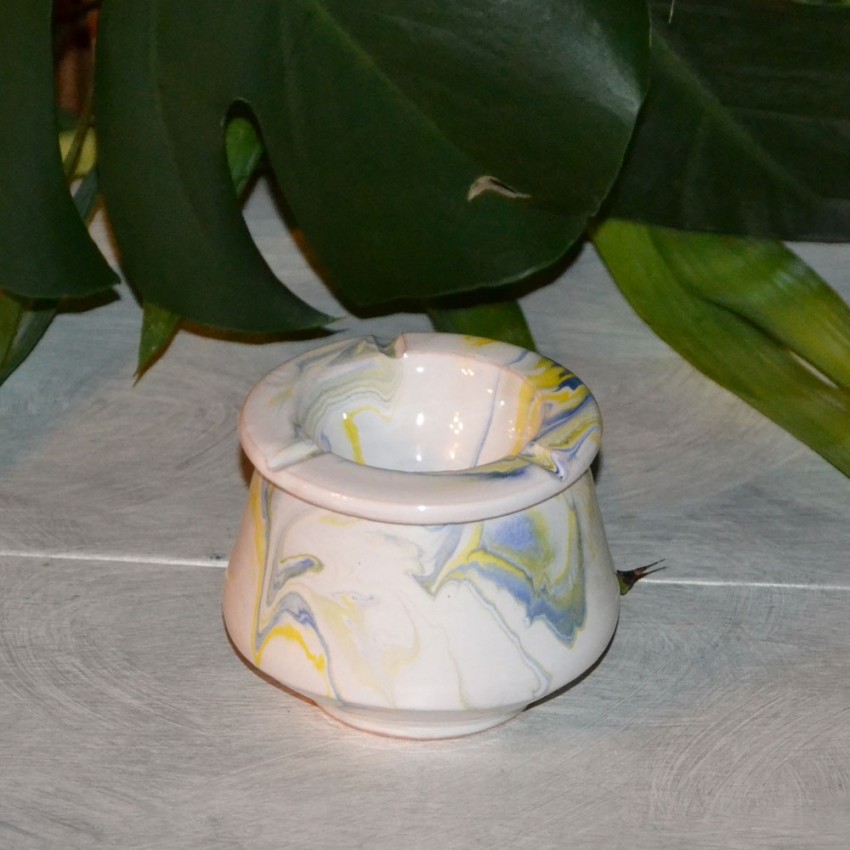 Cendrier Tunisien Karim marbré bleu, jaune et blanc