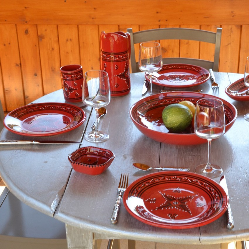 Assiette plate Tatoué rouge - D 24 cm